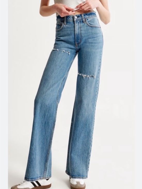 Abercrombie & Fitch Denim - Abercrombie & Fitch 90s High Rise Relaxed Jean
